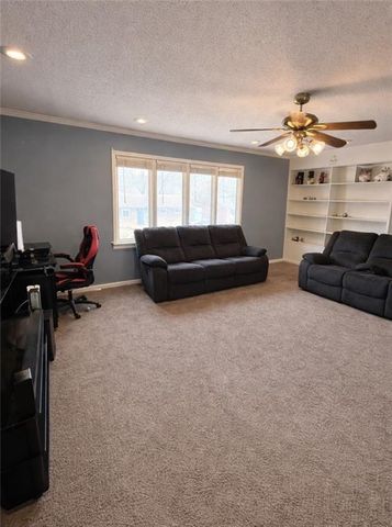 809 Acorn Street, Eudora, KS 66025