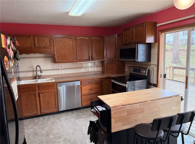 809 Acorn Street, Eudora, KS 66025