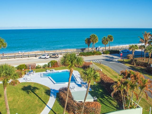 4049 Ocean Drive 402, Vero Beach, FL 32963
