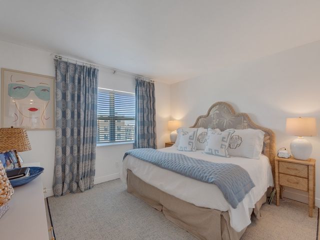 4049 Ocean Drive 402, Vero Beach, FL 32963