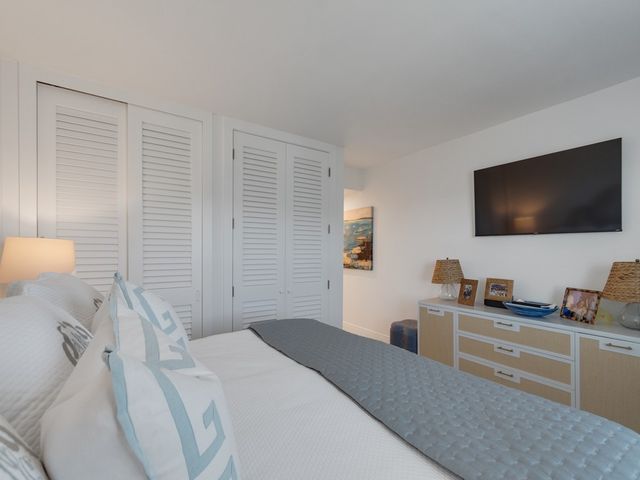 4049 Ocean Drive 402, Vero Beach, FL 32963