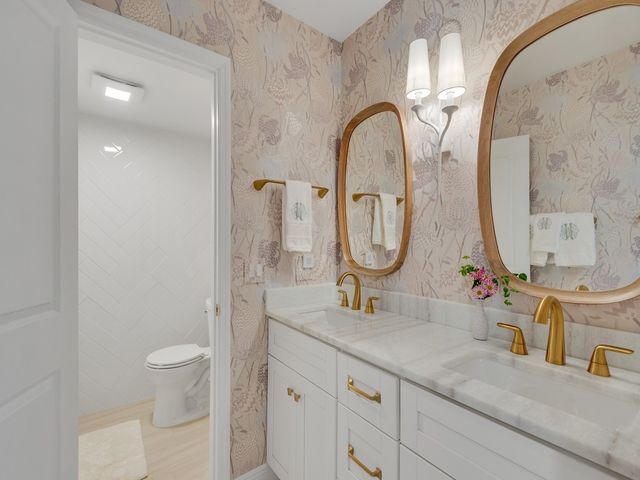 4049 Ocean Drive 402, Vero Beach, FL 32963