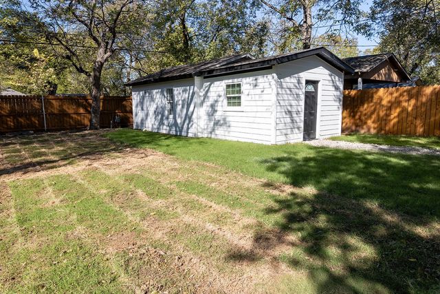 2823 Alaska Avenue, Dallas, TX 75216