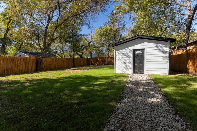 2823 Alaska Avenue, Dallas, TX 75216