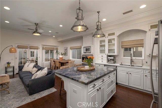 1113 California Street, Huntington Beach, CA 92648