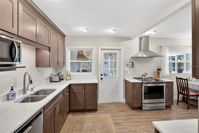 633 BUCKMINSTER CIRCLE, Orlando, FL 32803