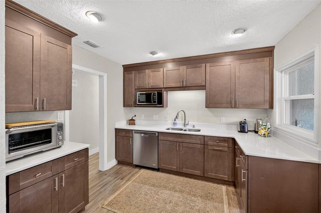 633 BUCKMINSTER CIRCLE, Orlando, FL 32803
