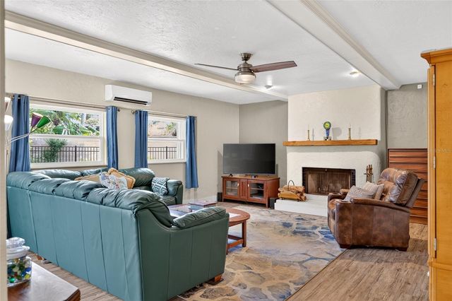 633 BUCKMINSTER CIRCLE, Orlando, FL 32803