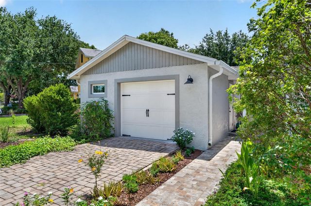 633 BUCKMINSTER CIRCLE, Orlando, FL 32803
