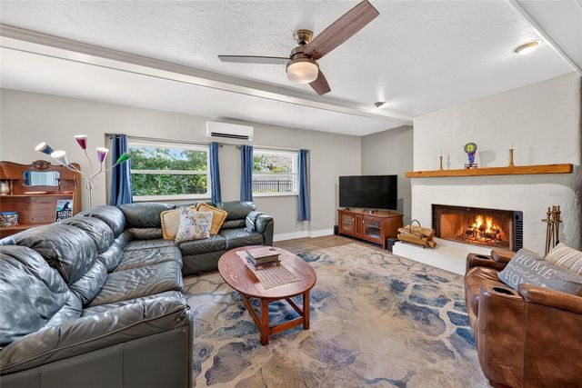 633 BUCKMINSTER CIRCLE, Orlando, FL 32803