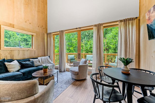 3110 Sourwood Way, Sevierville, TN 37862