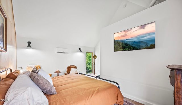 3110 Sourwood Way, Sevierville, TN 37862