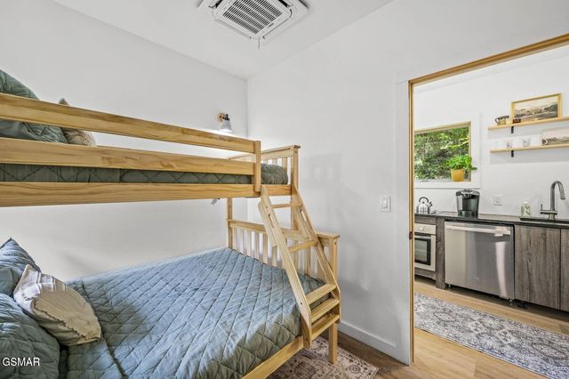 3110 Sourwood Way, Sevierville, TN 37862