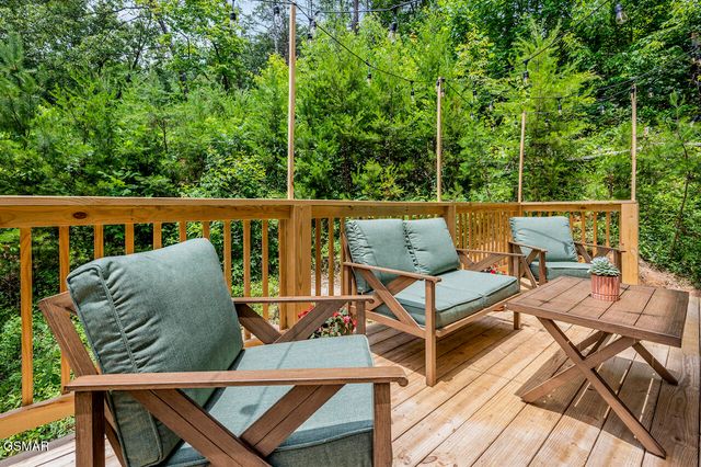 3110 Sourwood Way, Sevierville, TN 37862