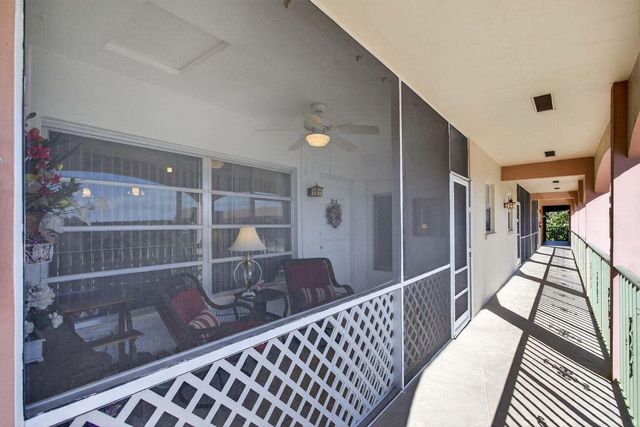 100 SE 6th Avenue 303, Pompano Beach, FL 33060