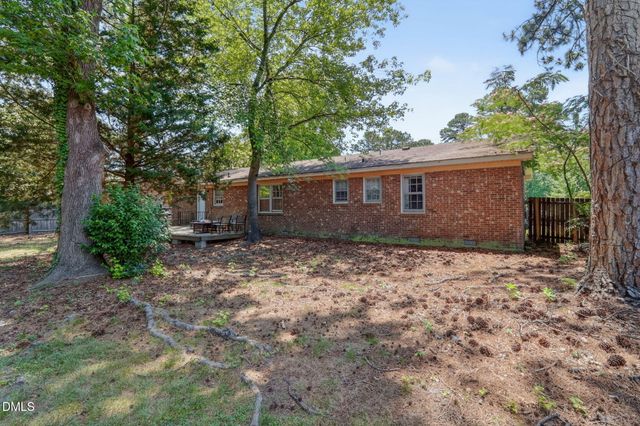 1808 Oakdale Drive W, Wilson, NC 27893