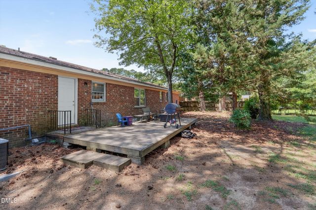 1808 Oakdale Drive W, Wilson, NC 27893