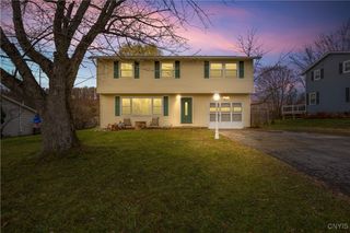 11 Elaine Terrace, Camillus, NY 13031