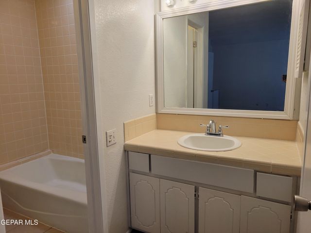 336 VILLA CANTO Street, El Paso, TX 79912