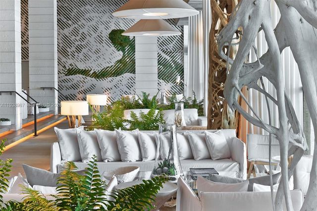 102 24th St 1115, Miami Beach, FL 33139