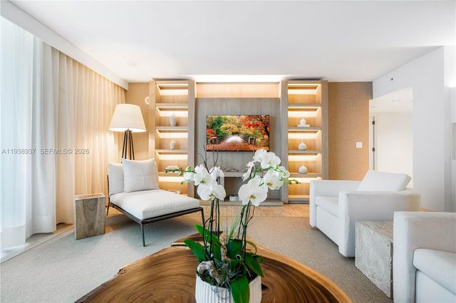 102 24th St 1115, Miami Beach, FL 33139