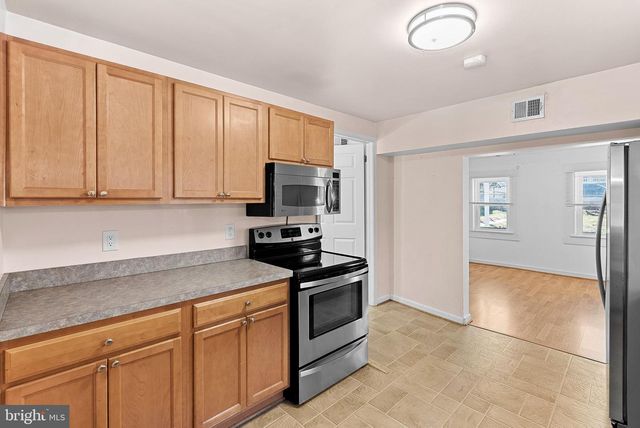 31 MAIN ST, Round Hill, VA 20141