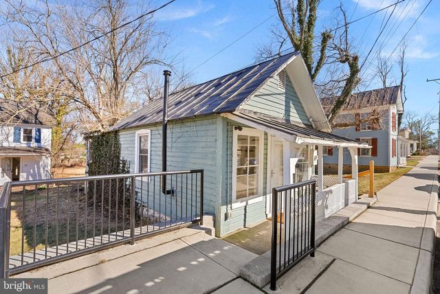 31 MAIN ST, Round Hill, VA 20141