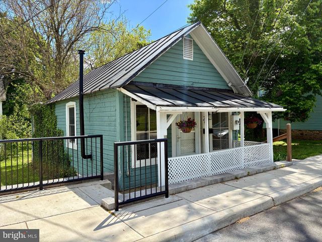 31 MAIN ST, Round Hill, VA 20141