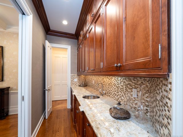 55 Tanners Drive, Wilton, CT 06897