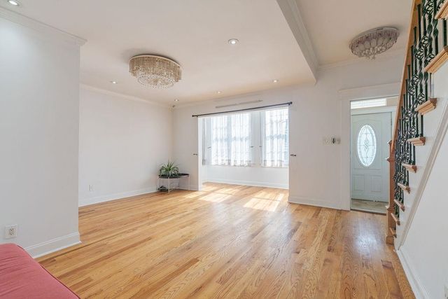 179 HOBART AVE, Bayonne, NJ 07002