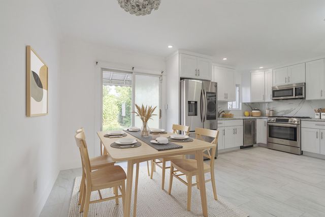 179 HOBART AVE, Bayonne, NJ 07002
