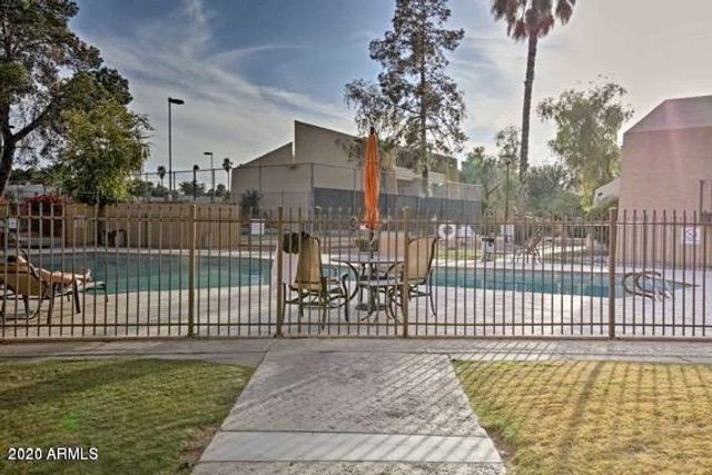 8055 E Thomas Road Unit D109, Scottsdale, AZ 85251