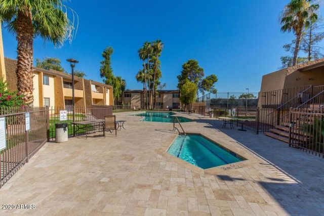 8055 E Thomas Road Unit D109, Scottsdale, AZ 85251