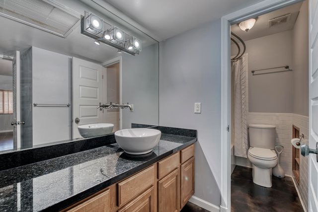 8055 E Thomas Road Unit D109, Scottsdale, AZ 85251