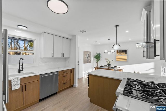 177 Rockwood Place, Englewood, NJ 07631