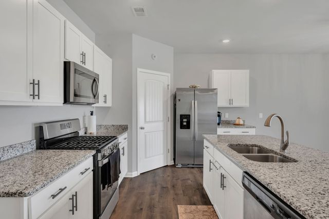 1113 Woodbridge Blvd, Lebanon, TN 37090