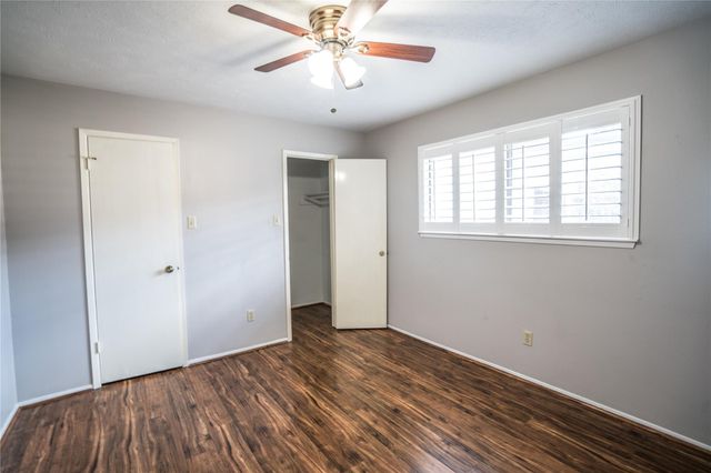 2811 Blue Meadow Circle, Sugar Land, TX 77479