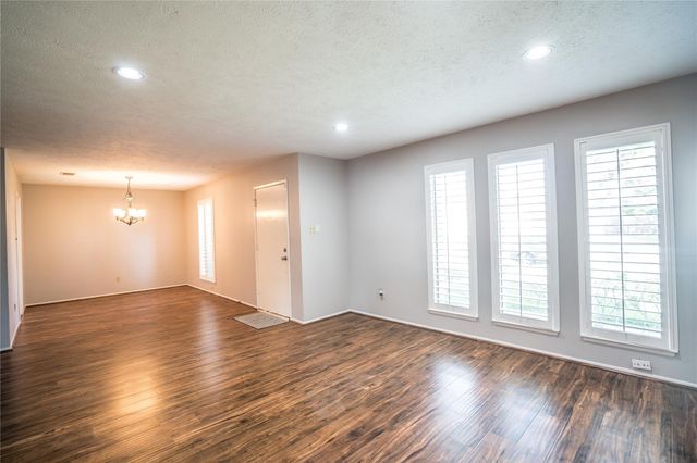 2811 Blue Meadow Circle, Sugar Land, TX 77479