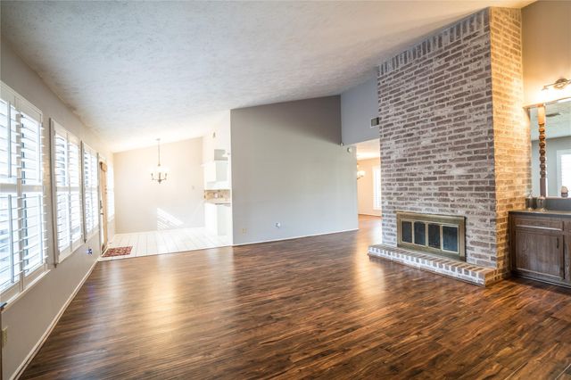 2811 Blue Meadow Circle, Sugar Land, TX 77479