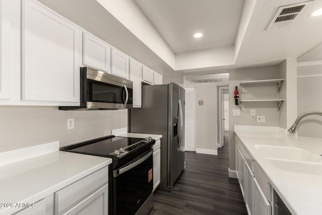 3349 W CROCUS Drive, Phoenix, AZ 85053