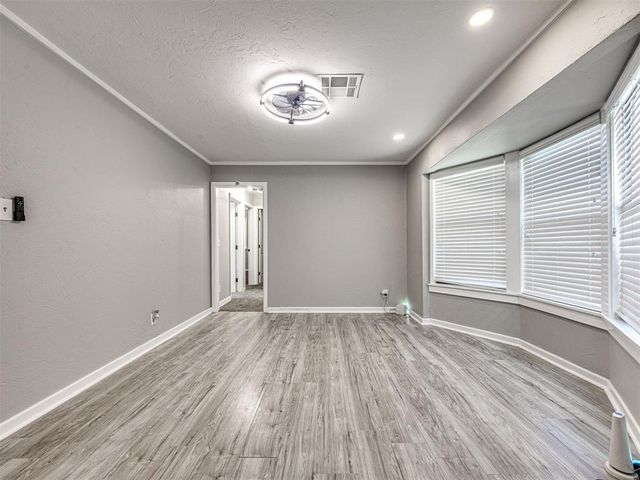 1504 Oelke Drive, Midwest City, OK 73110