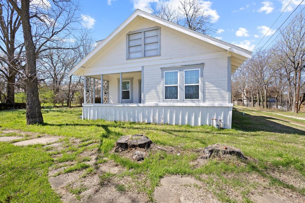 709 N Chandler Avenue, Denison, TX 75020