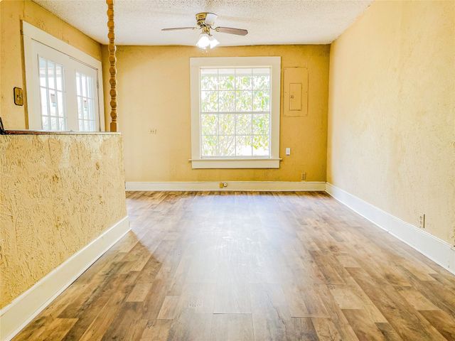 1401 Highway 180 W, Mineral Wells, TX 76067
