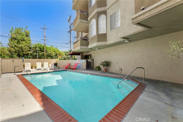 4301 Fulton Avenue 301, Sherman Oaks, CA 91423