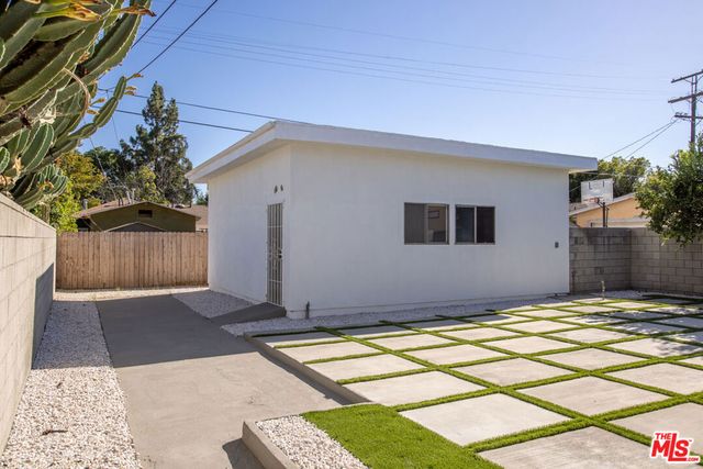 11344 Delano Street, North Hollywood, CA 91606
