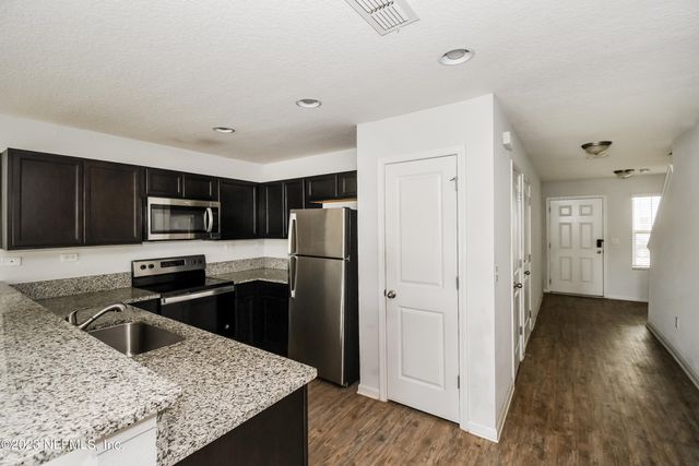 570 EISEMAN Way, Jacksonville, FL 32216