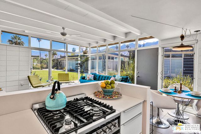 2244 E Tahquitz Canyon Way 5, Palm Springs, CA 92262