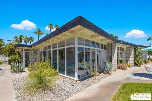2244 E Tahquitz Canyon Way 5, Palm Springs, CA 92262