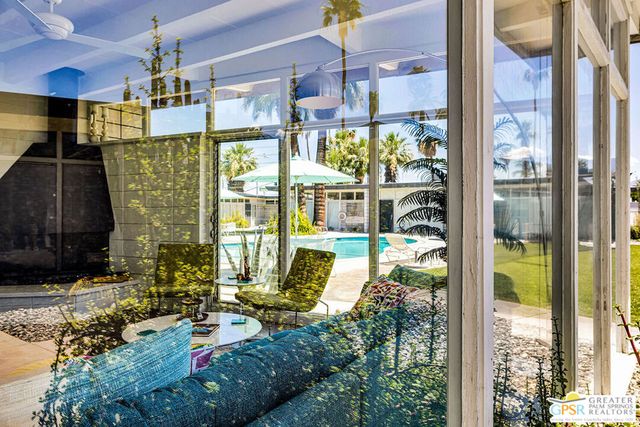 2244 E Tahquitz Canyon Way 5, Palm Springs, CA 92262