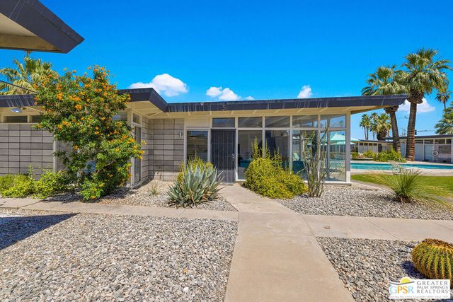 2244 E Tahquitz Canyon Way 5, Palm Springs, CA 92262